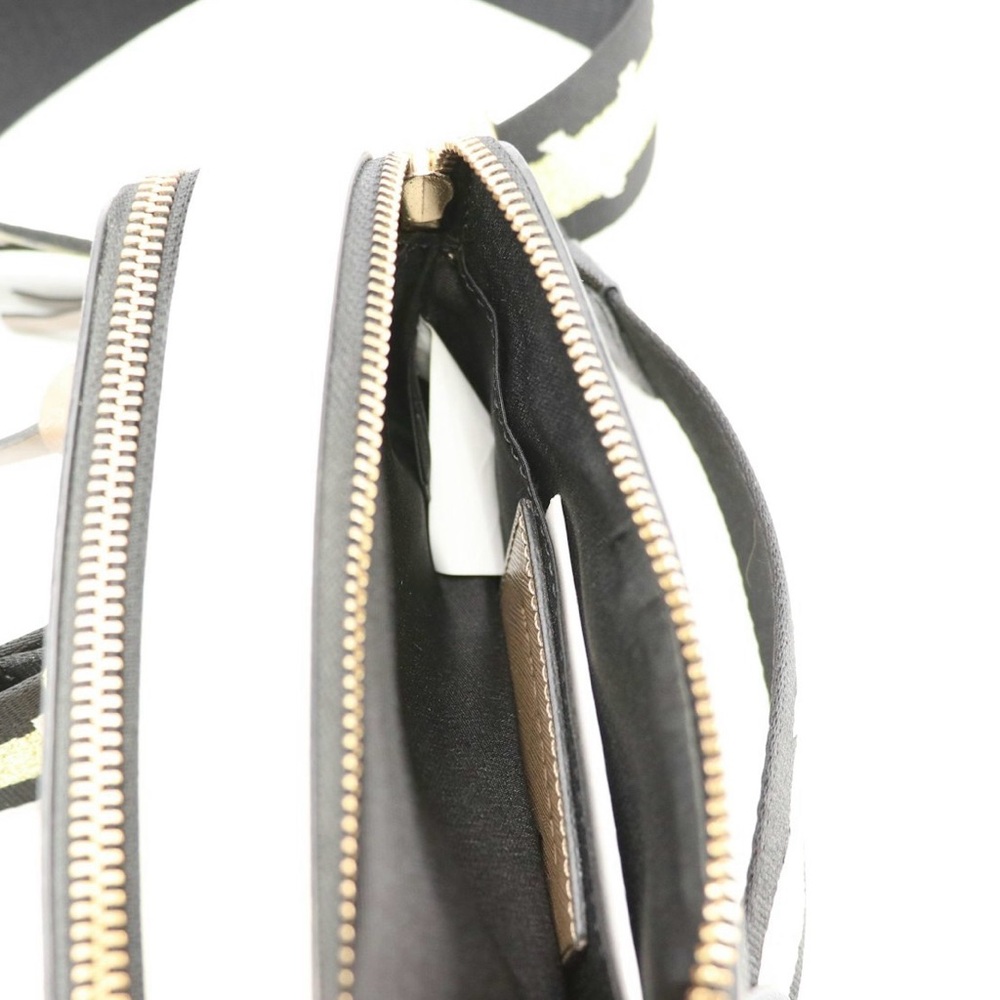 Marc Jacobs Tan Crossbody Bag with Gold Hardware - Picture 6 of 6